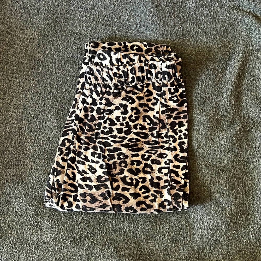 Leopard printed leggings